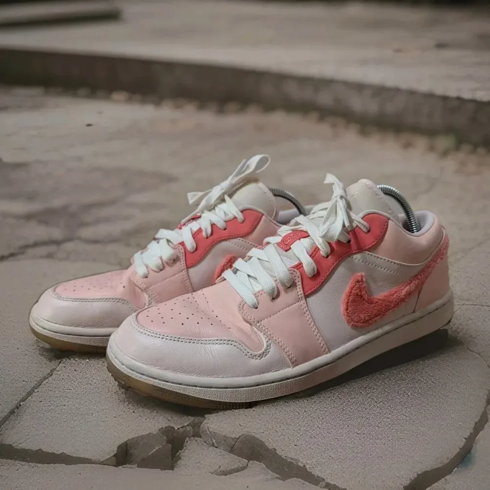 Air Jordan Women's Air Jordan 1 Low SE Mighty Swooshers DM5443-666 Sz 12 VGUC